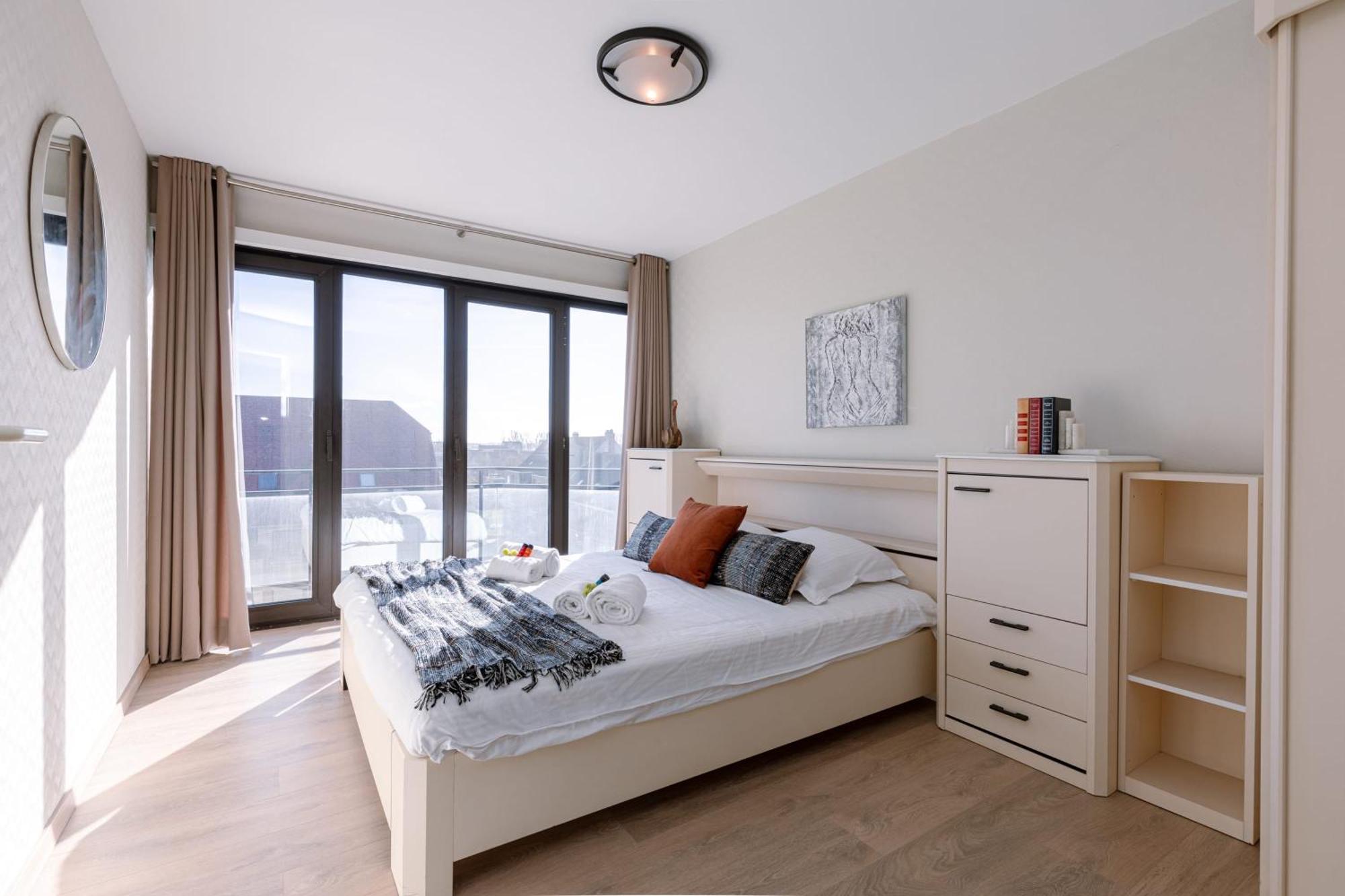 Huswell - Spacious & Modern Sea View Apartment With Garage 奥斯滕德 外观 照片