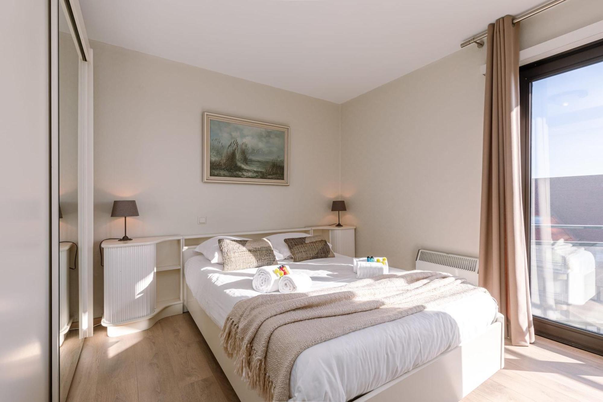 Huswell - Spacious & Modern Sea View Apartment With Garage 奥斯滕德 外观 照片